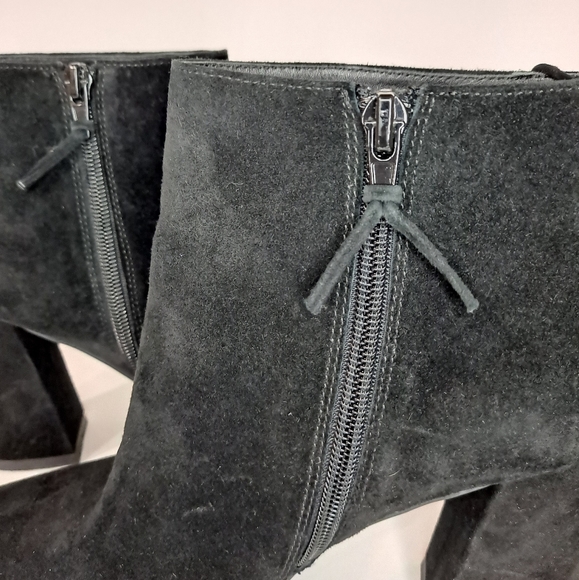 Christine She II booties - Picture 8 of 10